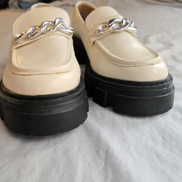 No Boundaries sz 8 Lug Loafer's Chunky Sole Shell 90s y2k - like new! - Picture 8 of 8